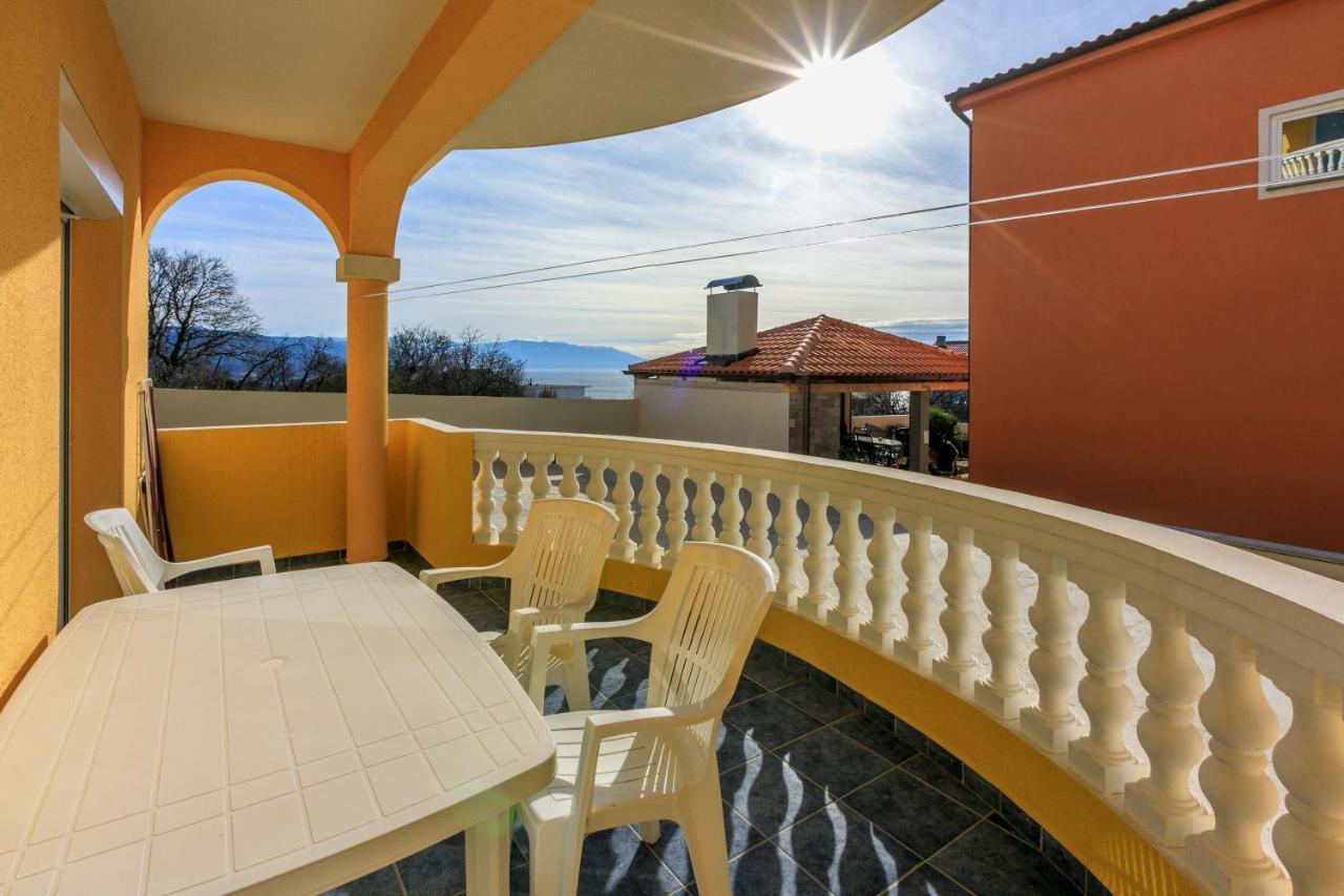 Apartmani Kulas Novi Vinodolski Bagian luar foto